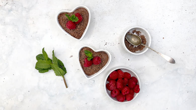 vegan chocolate mousse with rapsberries