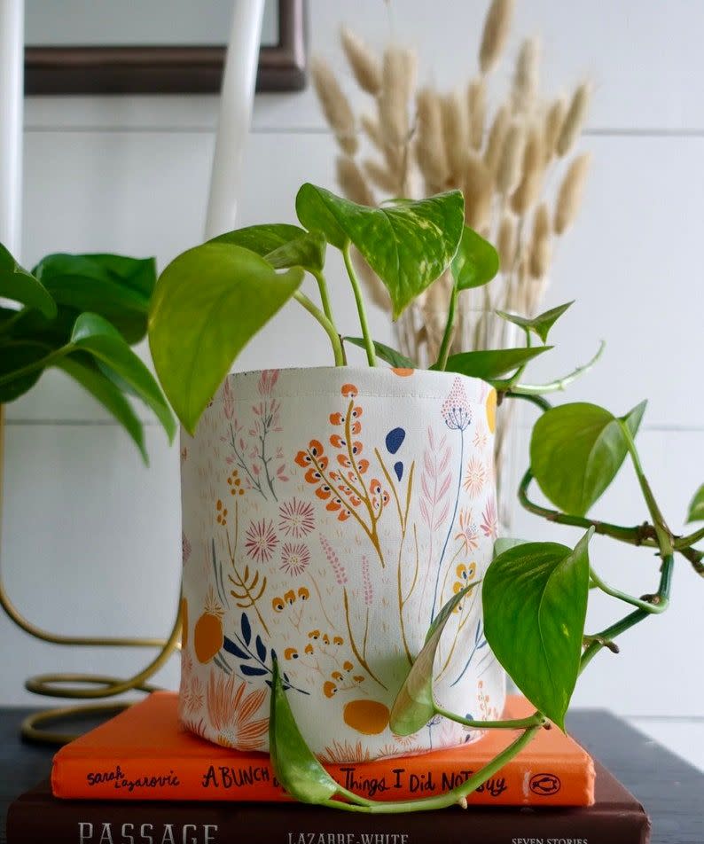 47) Fabric plant pot cover