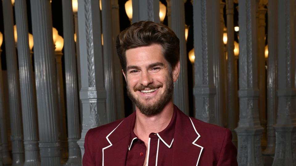 los angeles, california november 04 andrew garfield, wearing gucci, attends the 2023 lacma artfilm gala, presented by gucci at los angeles county museum of art on november 04, 2023 in los angeles, california photo by michael kovacgetty images for lacma