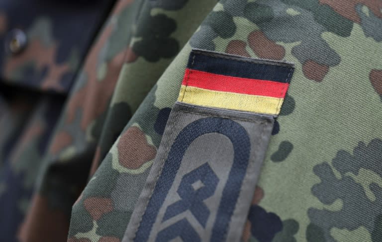 Die Ampelfraktionen und die Union wollen mit einem jährlichen Veteranentag die Wertschätzung für die Soldatinnen und Soldaten der Bundeswehr erhöhen. Der SPD-Politiker Johannes Arlt nannte die Einführung "überfällig". (CHRISTOF STACHE)