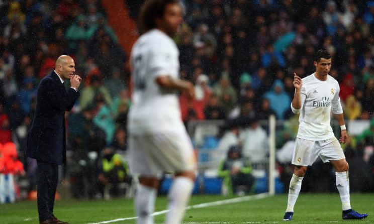 Cristiano Ronaldo (r.) hat öfter mal ein Problem mit Zinedine Zidane (Foto: Getty Images)