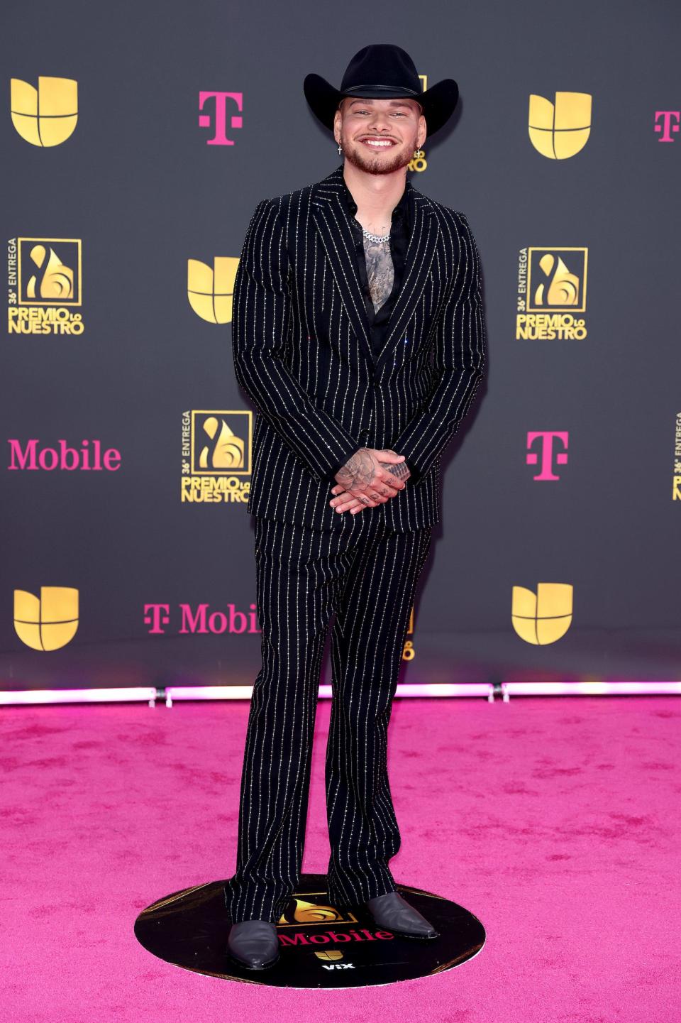 Kane Brown attends the 2024 Lo Nuestro Awards.