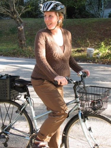 Susie Weber biked to the hospital to deliver her baby. (photo via babble.com)