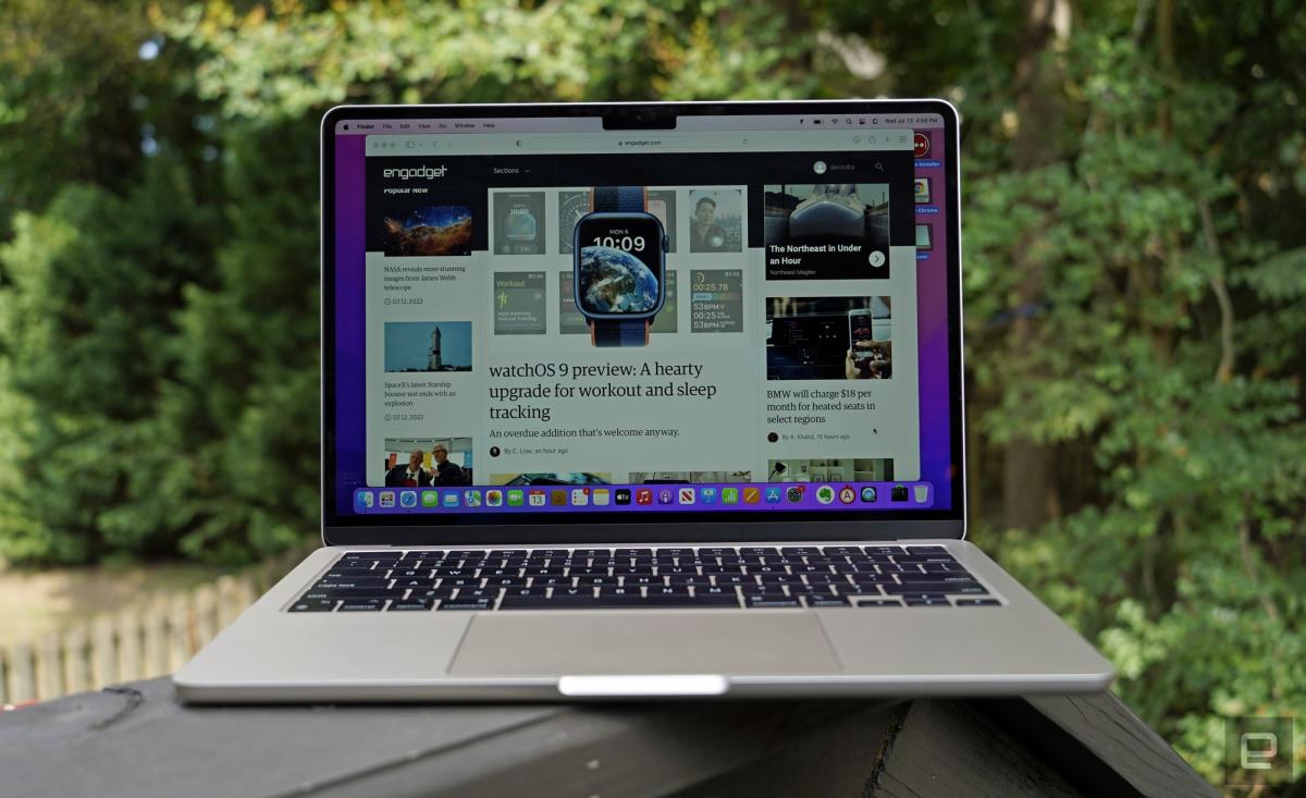 Apple MacBook Air M2 is now selling at $999 on ; Do not miss this