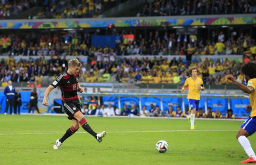 El volante alemán Toni Kroos anota ante Brasil en la semifinal del Mundial de Brasil disputada el 8 de julio de 2014 en Belo Horizonte (AFP | Adrian Dennis)