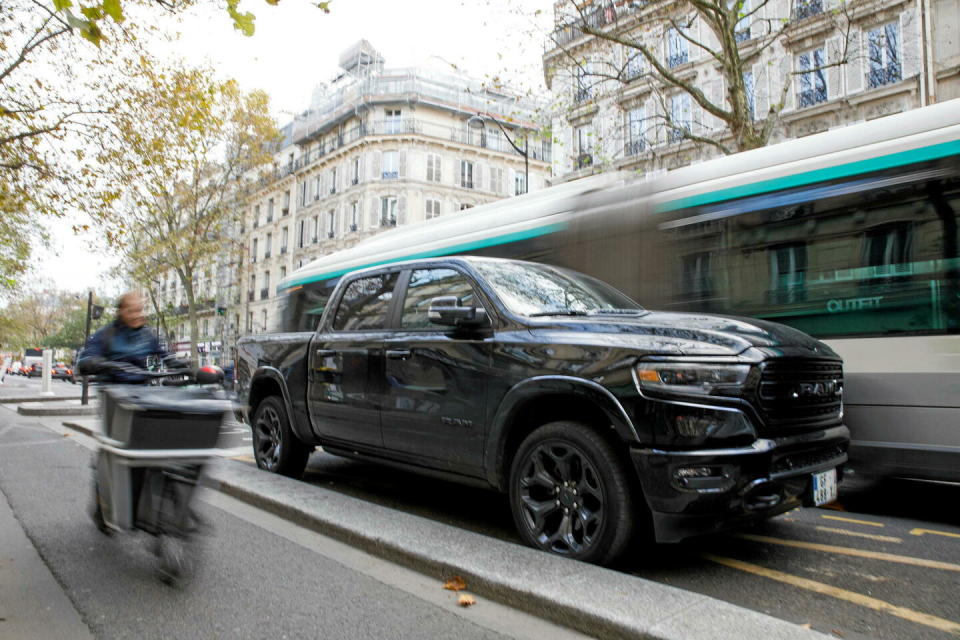La Mairie de Paris souhaite tripler le tarif de stationnement pour les SUV.  - Credit:Philemon Henry/SIPA / SIPA / Philemon Henry/SIPA