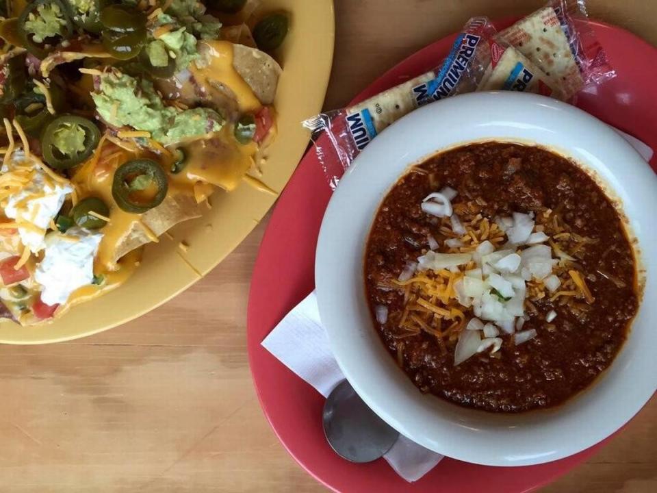 Dutch’s Hamburgers serves chili con carne with or without cheese and onions.