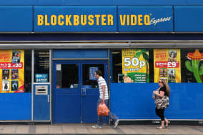 Blockbuster stores to close