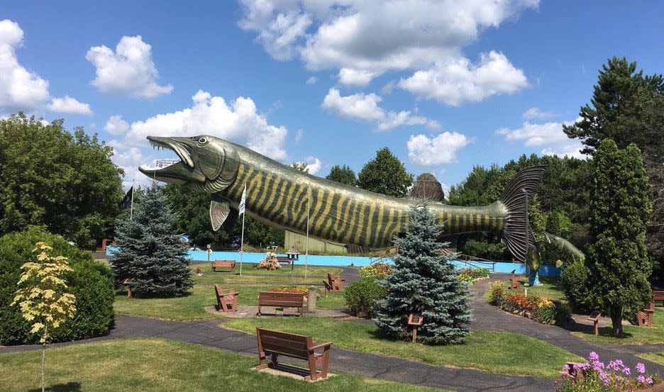 Freshwater Fishing Hall of Fame fish-shaped building