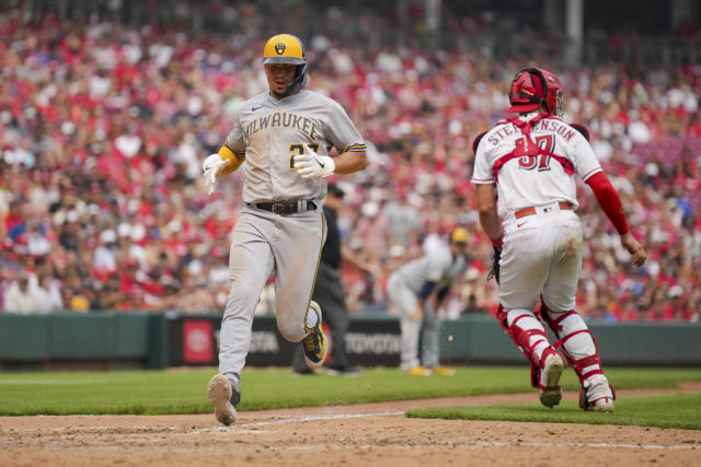 Milwaukee Brewers: Rowdy Tellez Sustains Injury Shagging Fly Balls