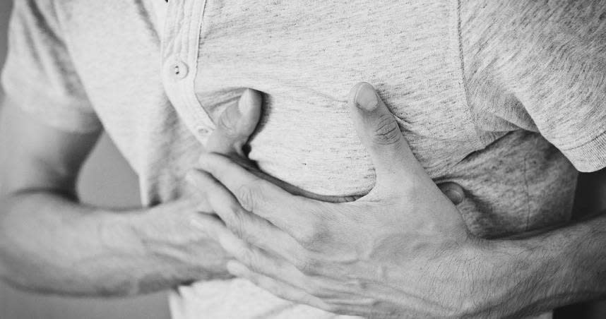 心肌梗塞好發於冬季，醫師提醒，身體的「8個部位」若出現異常疼痛，要小心是心肌梗塞的前兆。（示意圖／取自Pixabay）