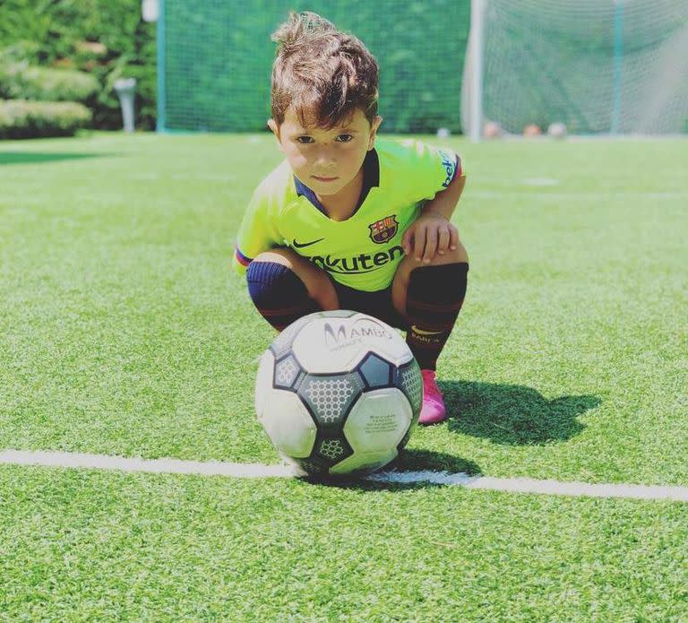 Mateo Messi es un fanático del fútbol como su papá