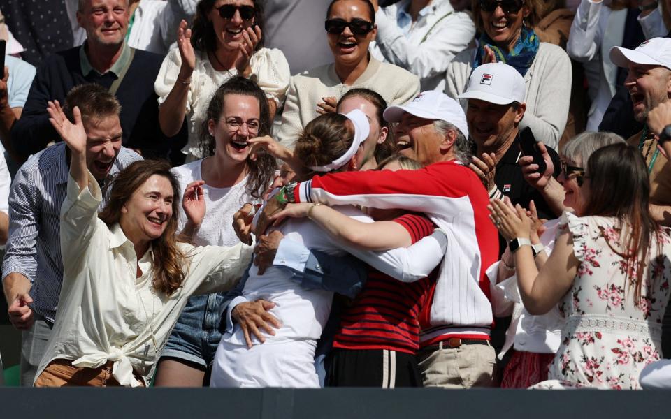 Barbora Krejcikova draws on Jana Novotna's advice to win first Wimbledon singles title