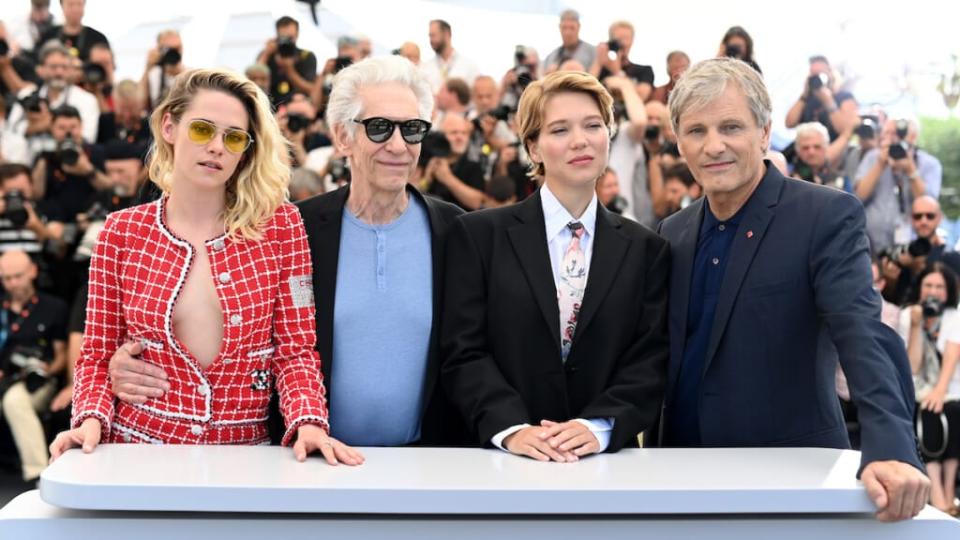 CANNES, FRANCE – MAY 24: (L to R) Kristen Stewart, Director David Cronenberg, Lea Seydoux and Viggo Mortensen attend the photocall for “Crimes Of The Future” during the 75th annual Cannes film festival at Palais des Festivals on May 24, 2022 in Cannes, France. (Photo by Pascal Le Segretain/Getty Images)