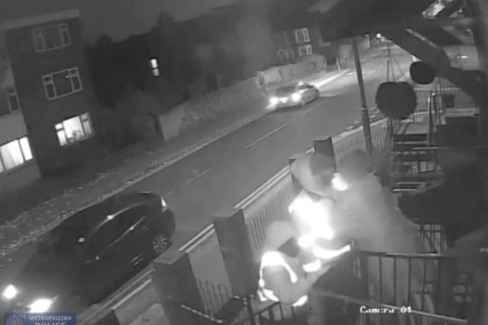 The two assailants tried to rob the couple on their doorstep