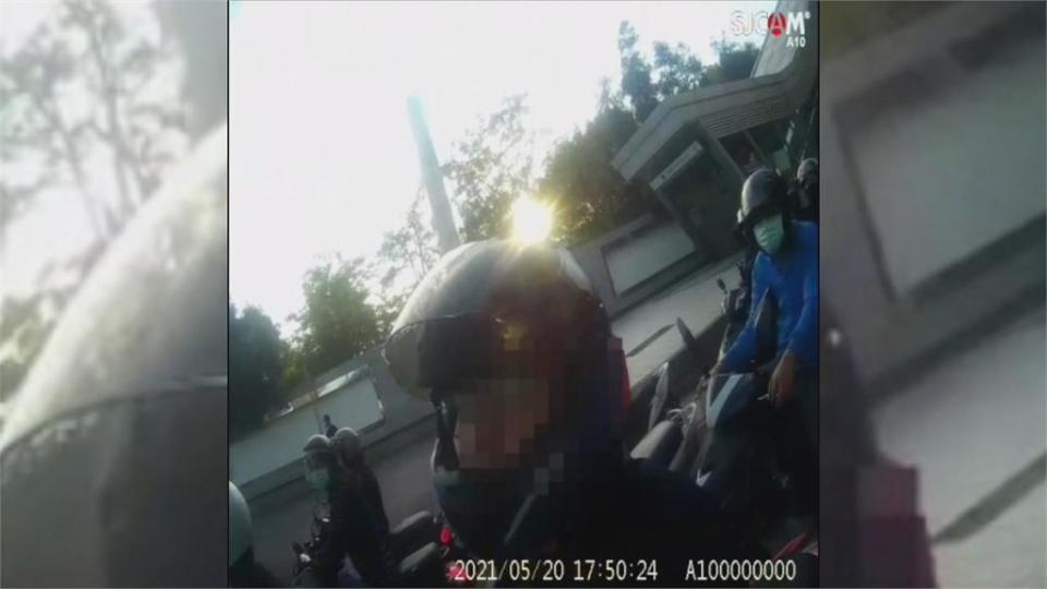 全罩式安全帽「罩不住」！騎士騎車不戴口罩　高雄警鷹眼揪出