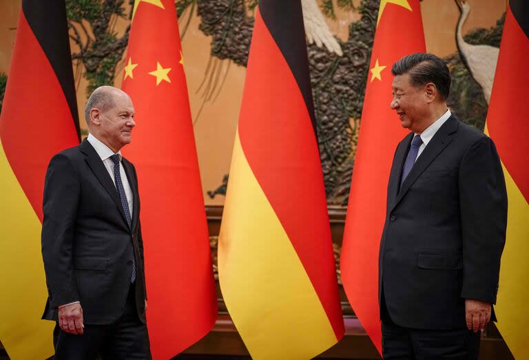 Scholz, junto al presidente Xi (Photo by Kay Nietfeld / POOL / AFP)