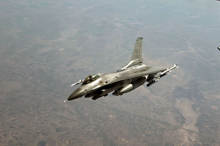 Un jet F-16 de la fuerza área estadounidense. (Europa Press)