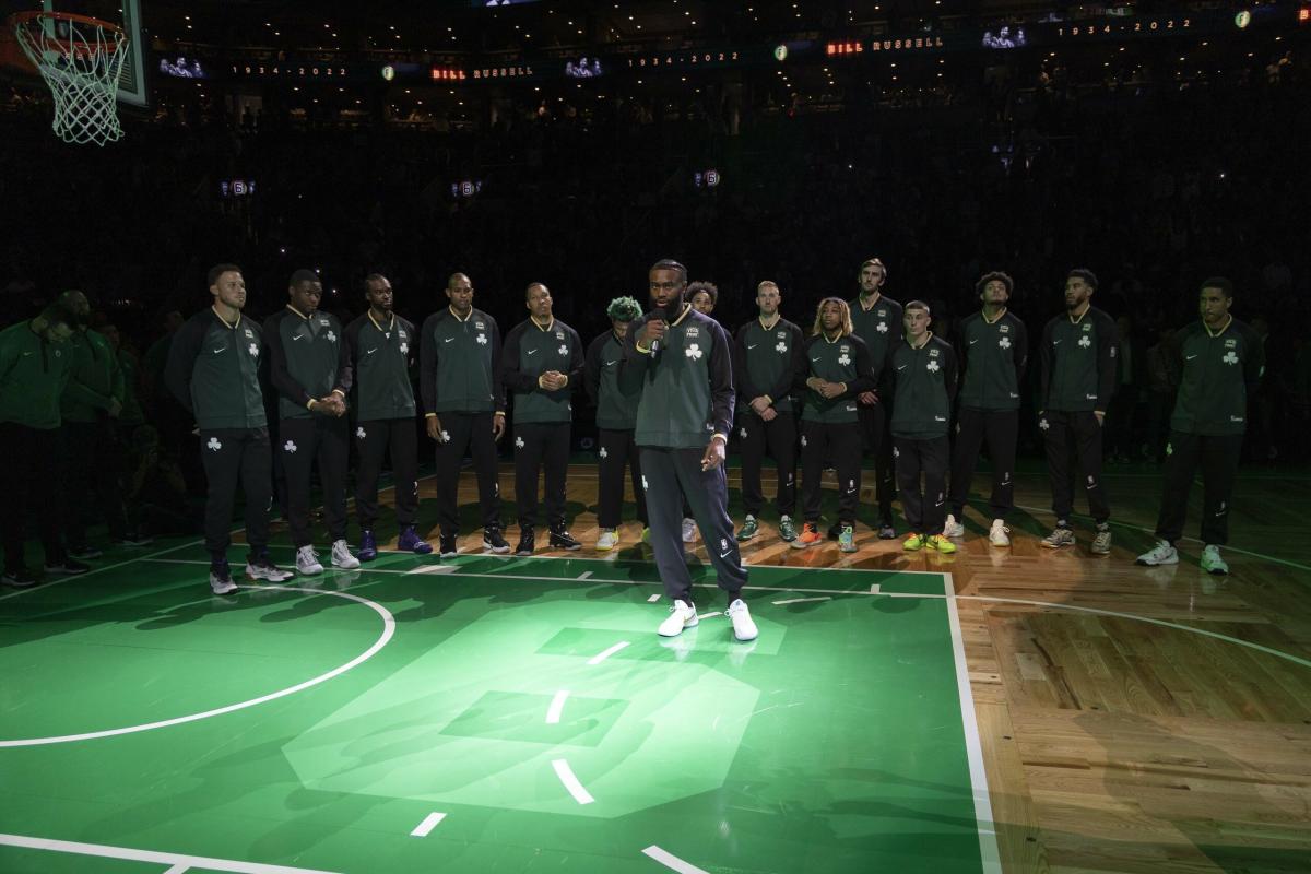 Celtics pay tribute to the late Bill Russell prior to season opener against  76ers - The Boston Globe