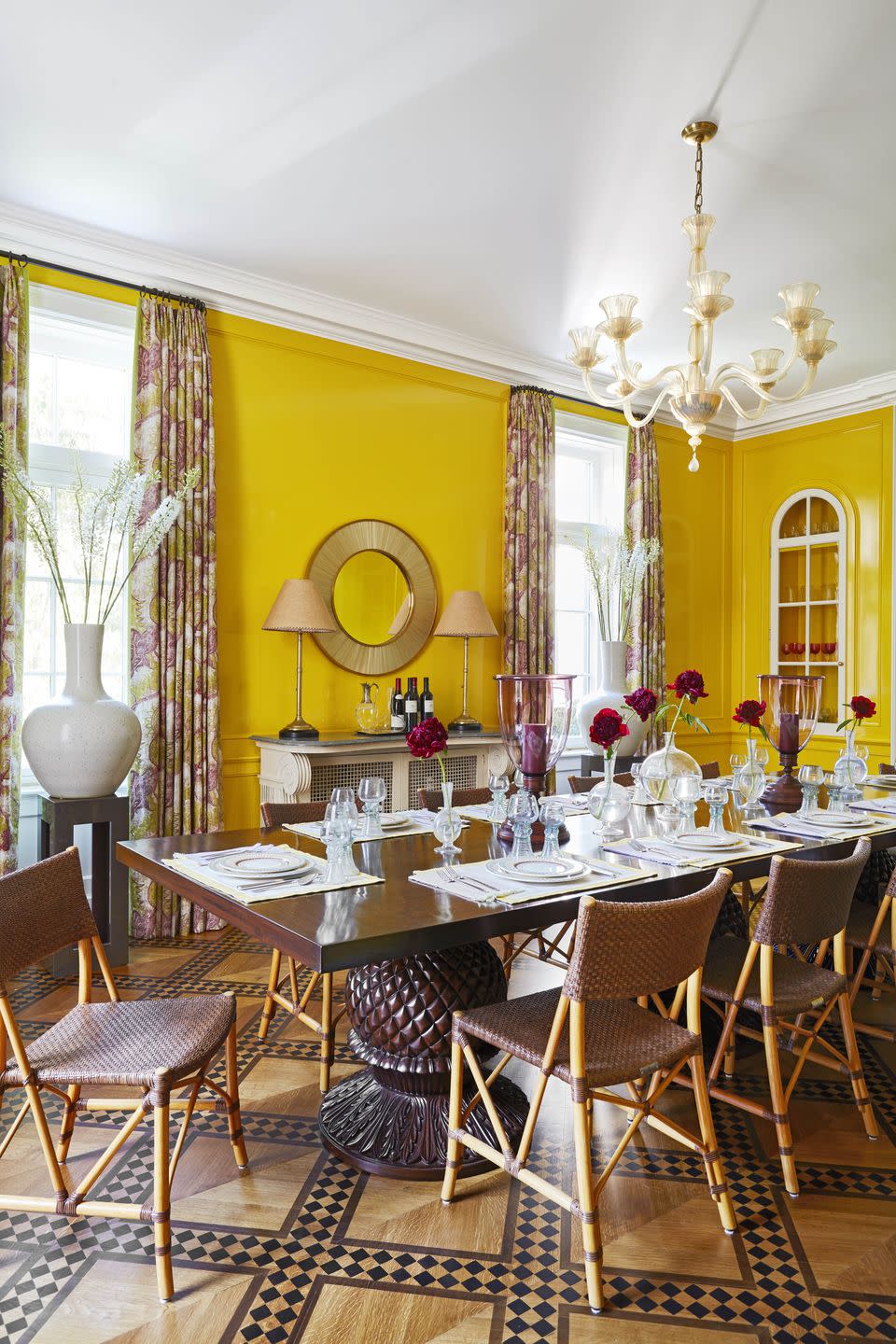 These Designer-Approved Paint Colors Will Take Your Dining Room from Drab to Radiant