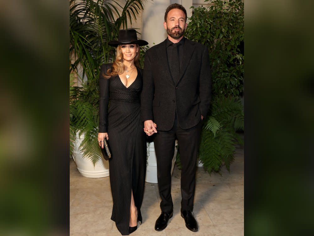 Jennifer Lopez und Ben Affleck bei der Ralph Lauren Spring 2023 Fashion Experience. (Bild: Amy Sussman / Getty Images)