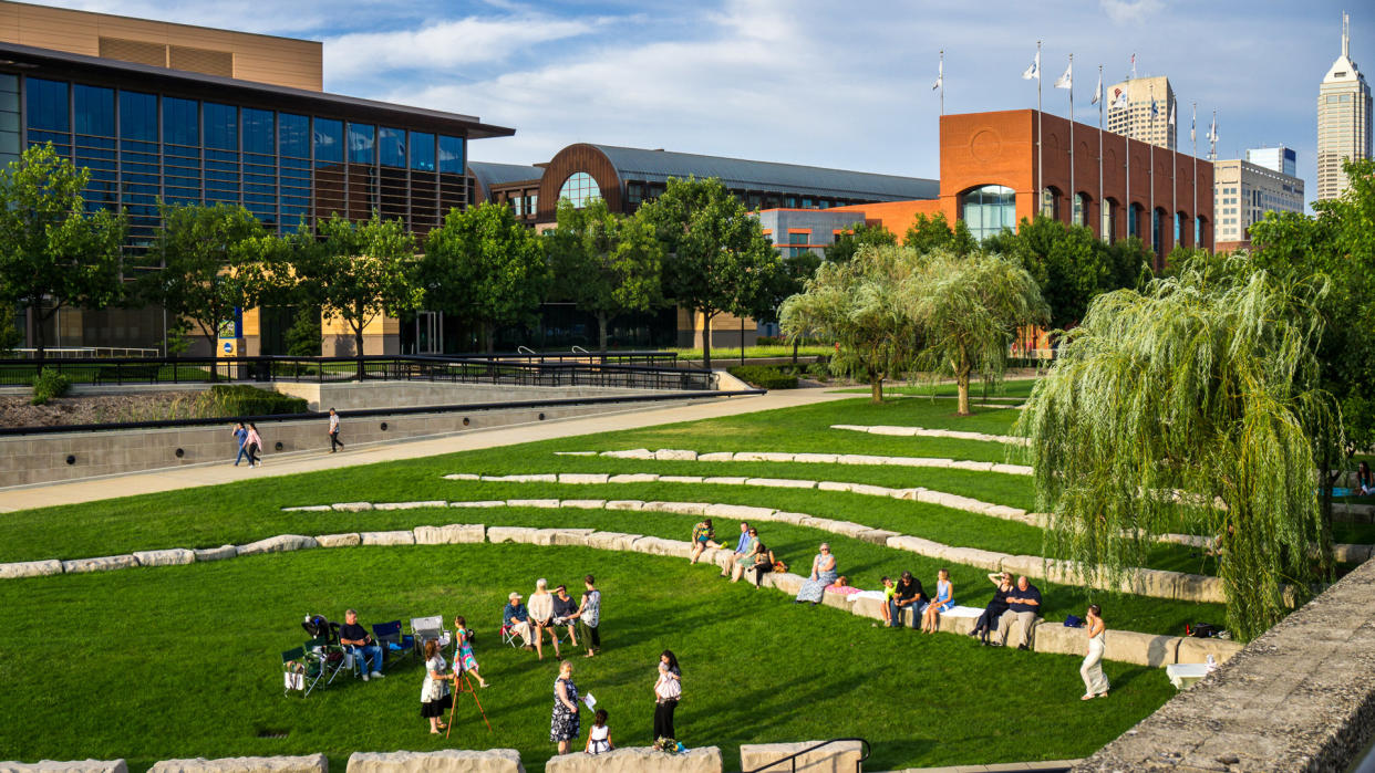 people enjoy downtown Indianapolis in White River State park