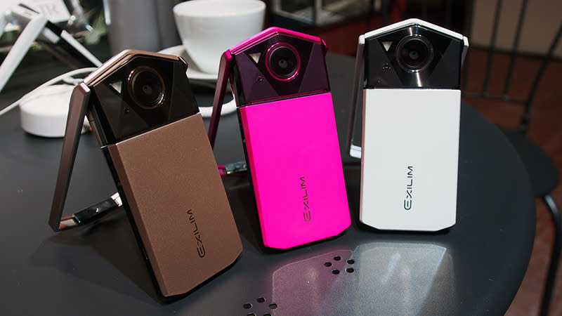 Adviseur Burgerschap Boekwinkel Hands-on: Casio's EXILIM TR70 is likely the best selfie camera you can buy  today