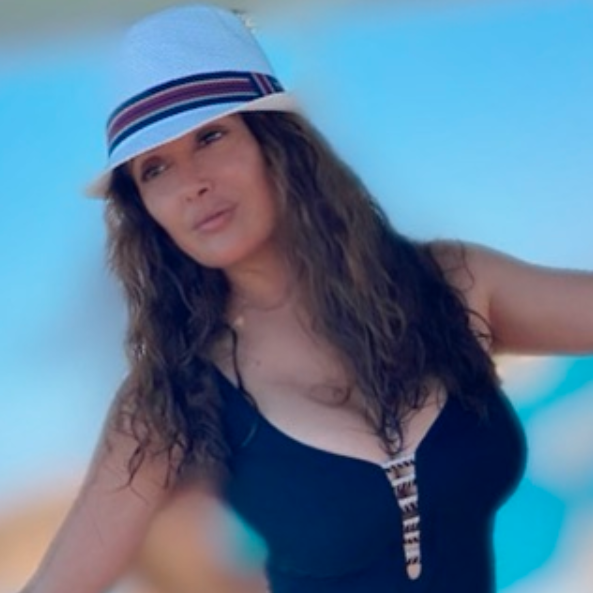 Salma Hayek 53 years old bikini poolside photo