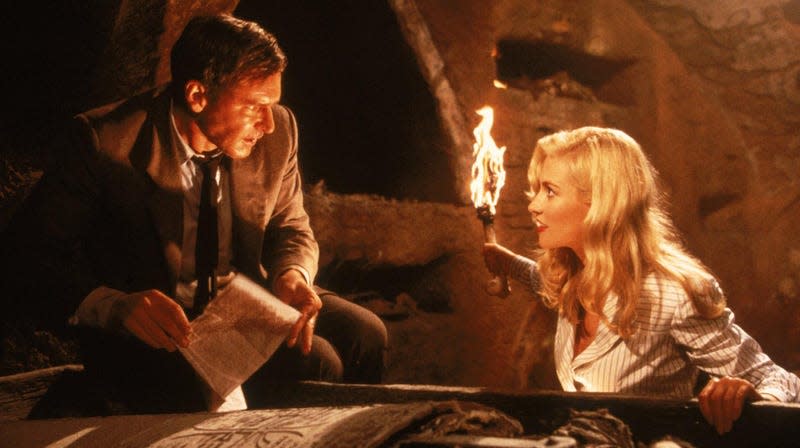 Indy and Elsa in the knight’s tomb.