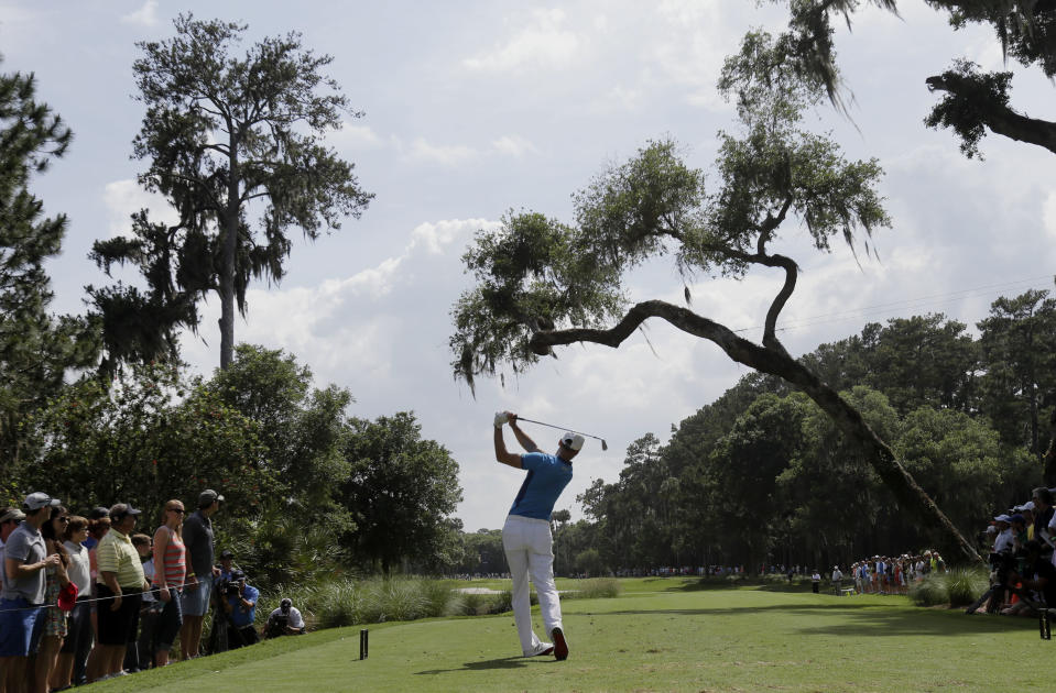 Martin Kaymer, of Germany, hits from the sixth tee during the third round of The Players championship golf tournament at TPC Sawgrass, Saturday, May 10, 2014, in Ponte Vedra Beach, Fla. (AP Photo/Gerald Herbert)