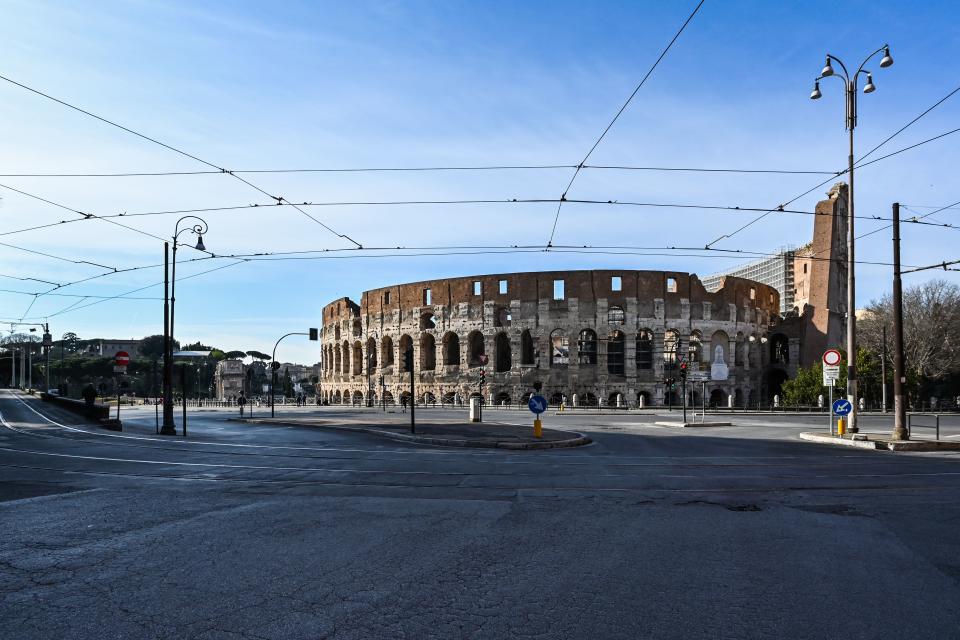 A deserted area and a closed Colosseum monument in Rome on March 10, 2020 (Credit: Alberto Pizzoli/AFP)