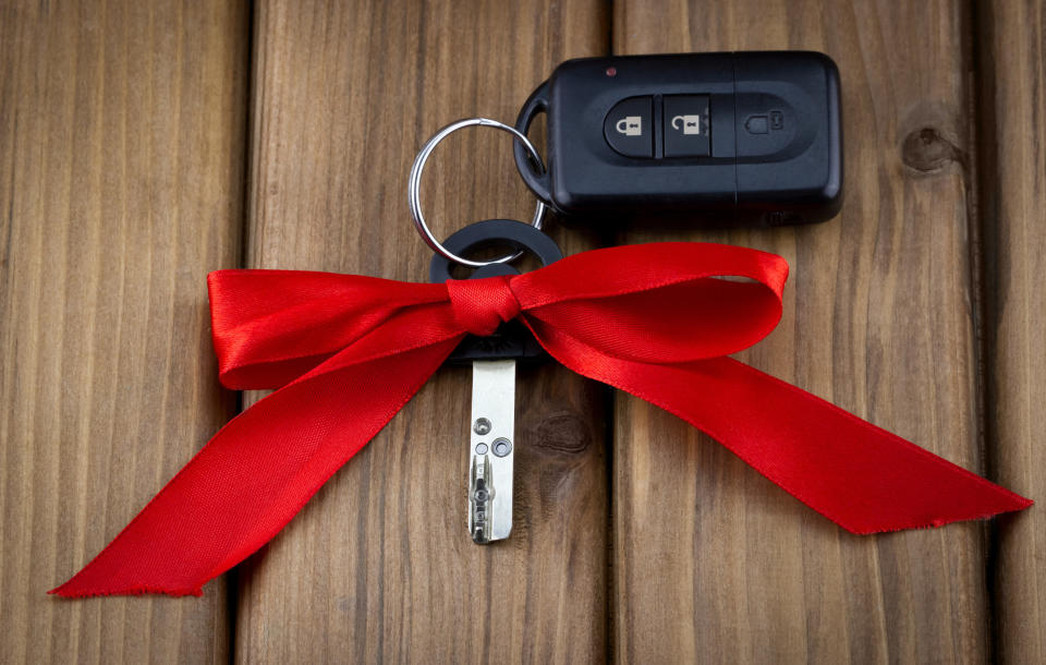 car keys with a bow