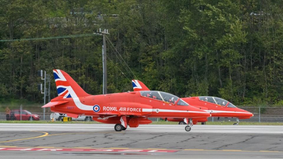 Red Arrow jets