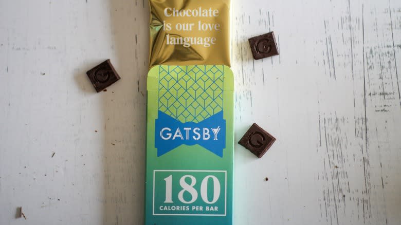 Gatsby chocolate bar with pieces