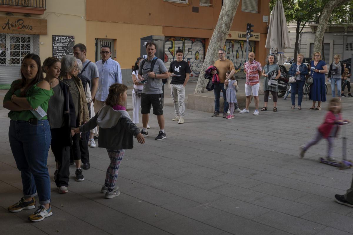 España oscila en las elecciones locales y autonómicas