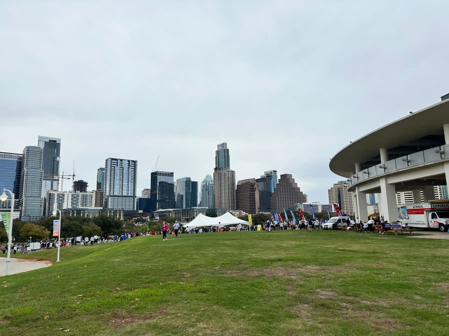 Thousands of ran in the 33rd annual ThunderCloud Subs Turkey Trot Thanksgiving morning (KXAN Photo)