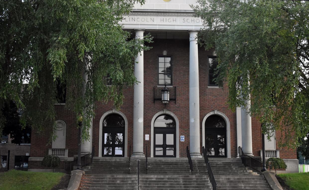 Ellwood City's Lincoln High School