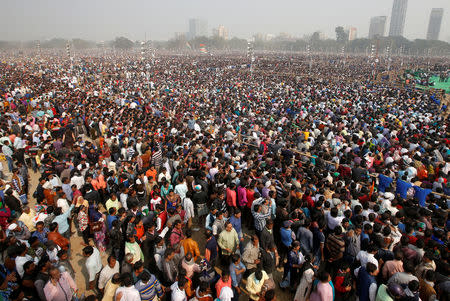 Supporters listen to speakers during "United India" rally attended by the leaders of India's main opposition parties ahead of the general election, in Kolkata, India, January 19, 2019. REUTERS/Rupak De Chowdhuri