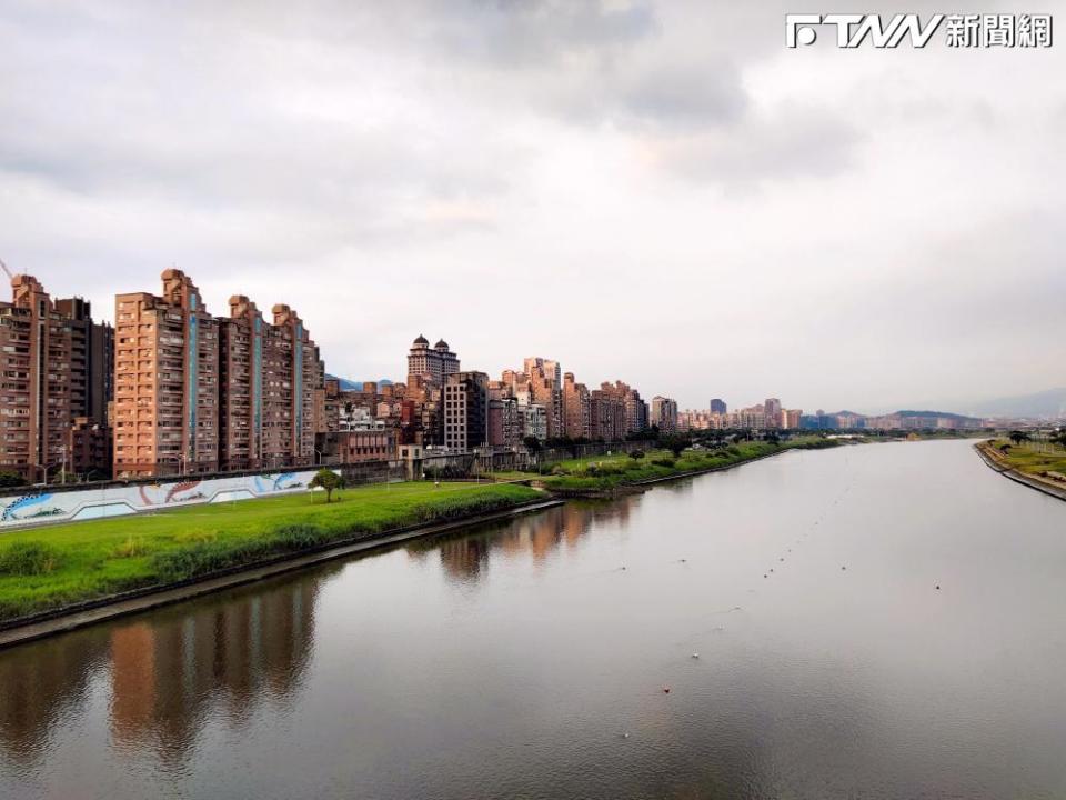 「基泰大直」發生嚴重塌陷意外後引發高度關注，也讓大直的高房價引起外界好奇。（圖／Google Maps）