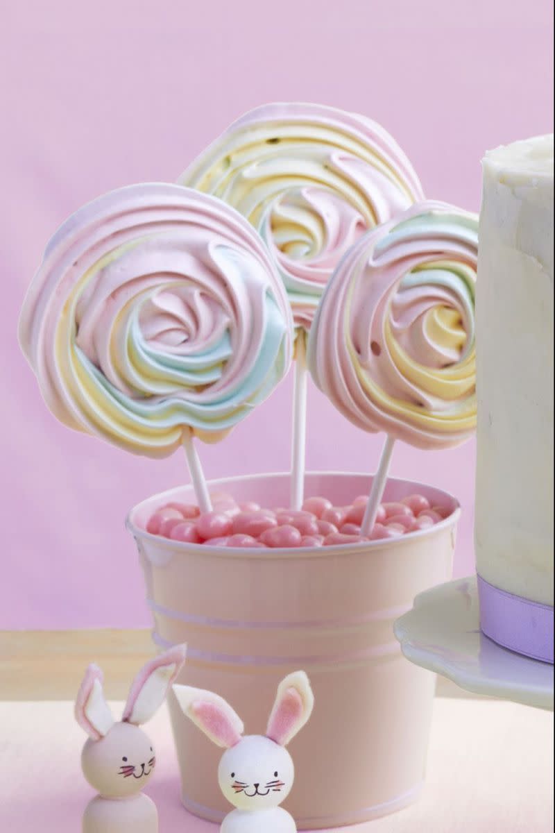 Meringue Pops