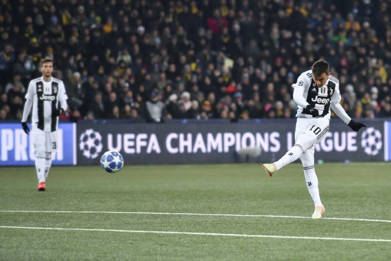 Argentine Paulo Dybala (R) pulled a goal back for Juventus