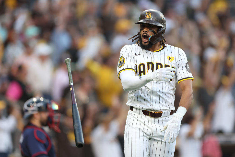 Bintang Padres Fernando Tatis Jr. merayakannya setelah melakukan home run dua kali. (Sean M. Haffey/Getty Images)