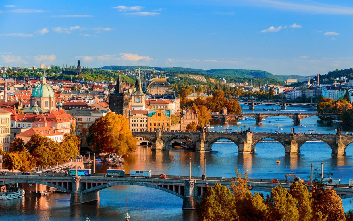 From historic castles and heritage buildings to indie galleries and buzzing bars, Prague has it all - DaLiu