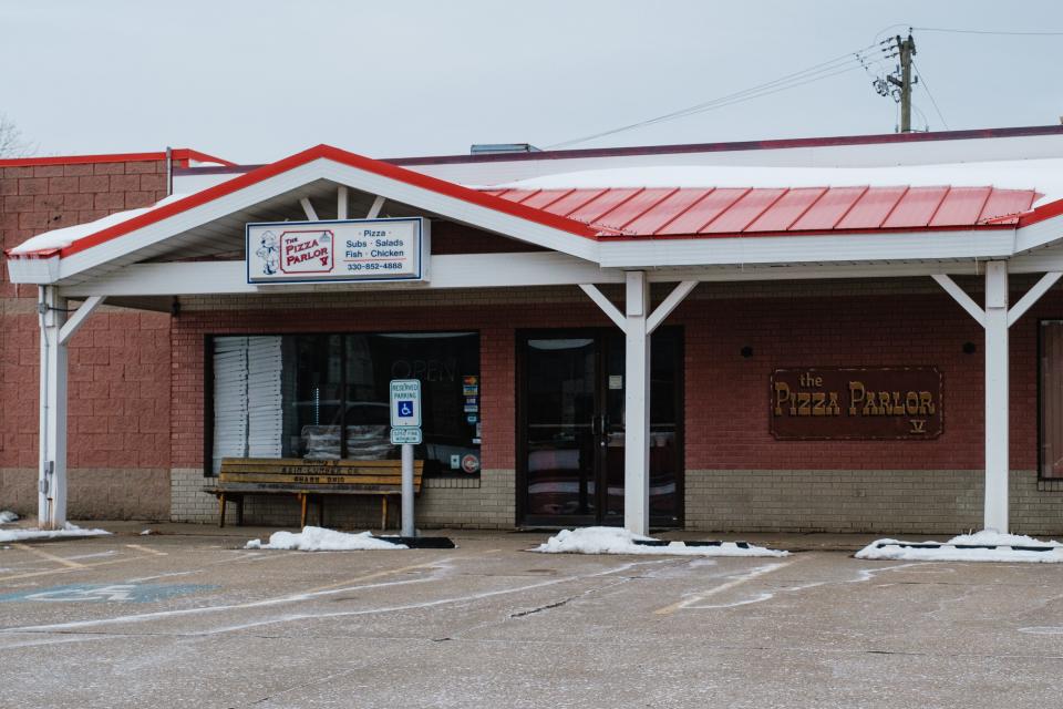 Pizza Parlor V is a business in Sugarcreek, Ohio owned and operated by Jeremiah Johnson.