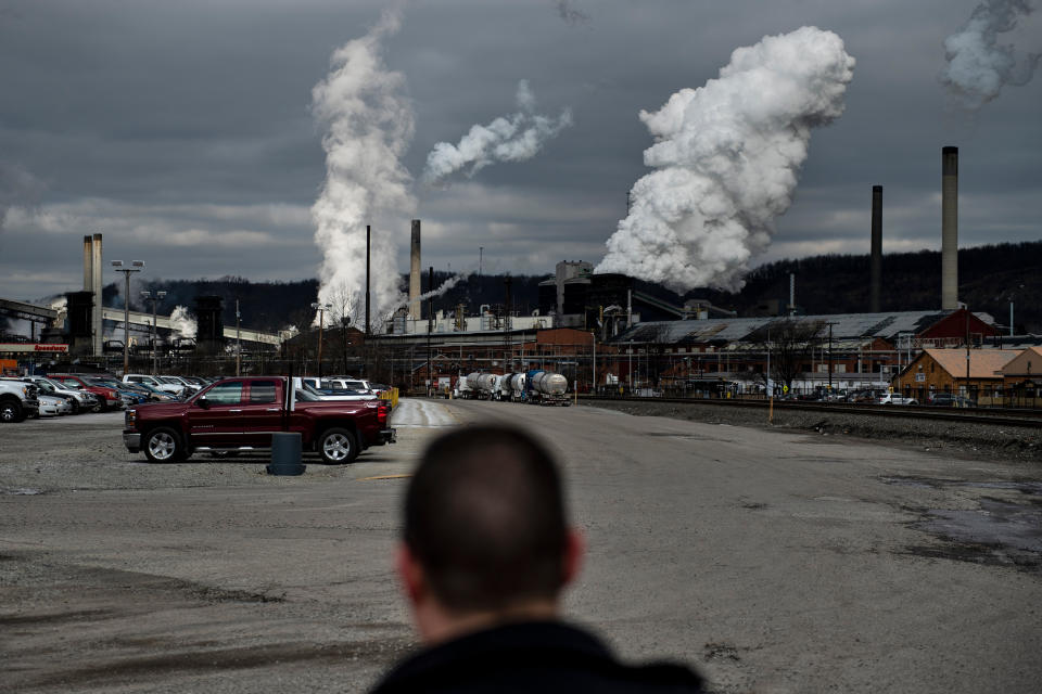 A coal facility in Pennsylvania.&nbsp; (Photo: BRENDAN SMIALOWSKI via Getty Images)