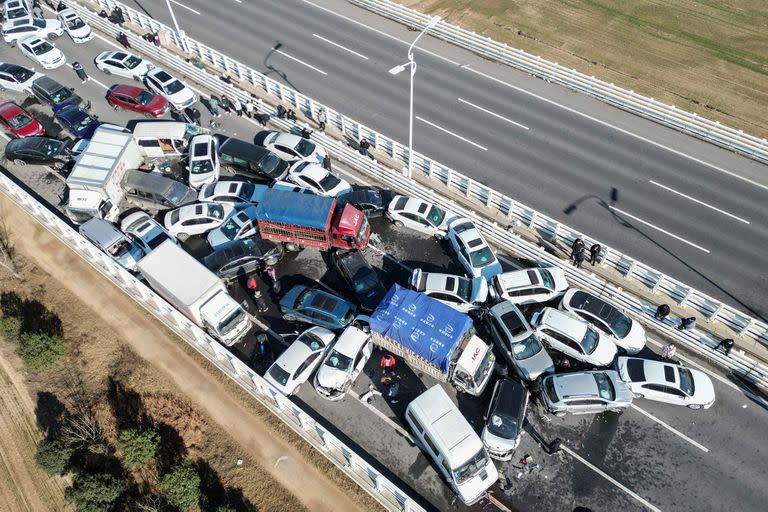 China; choque; autopista; mundo