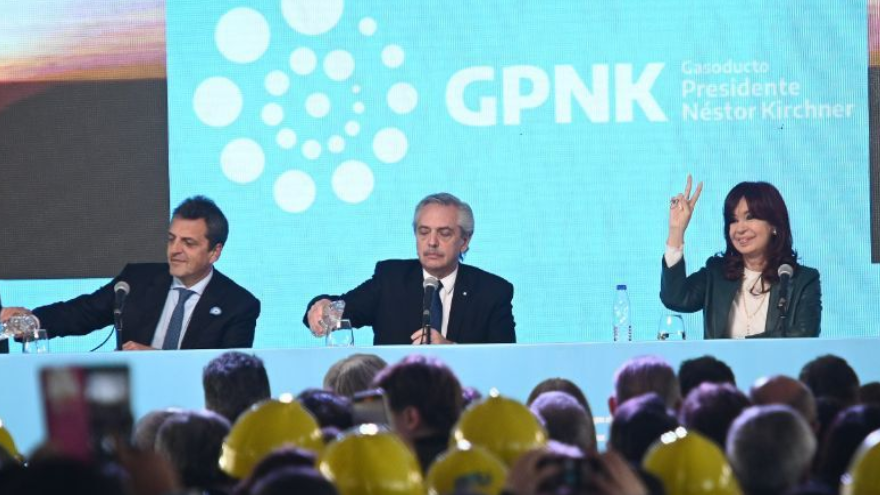 Massa, Alberto Fernández y Cristina Kirchner en la inauguración del gasoducto: los discursos dejaron entrever las diferencias de concepción política