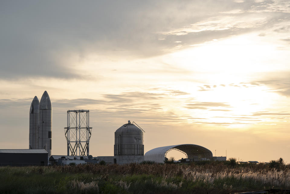 Image: SpaceX facilities near Boca Chica Village in Brownsville, Texas on Dec. 5, 2021. (Verónica G. Cárdenas for NBC News)