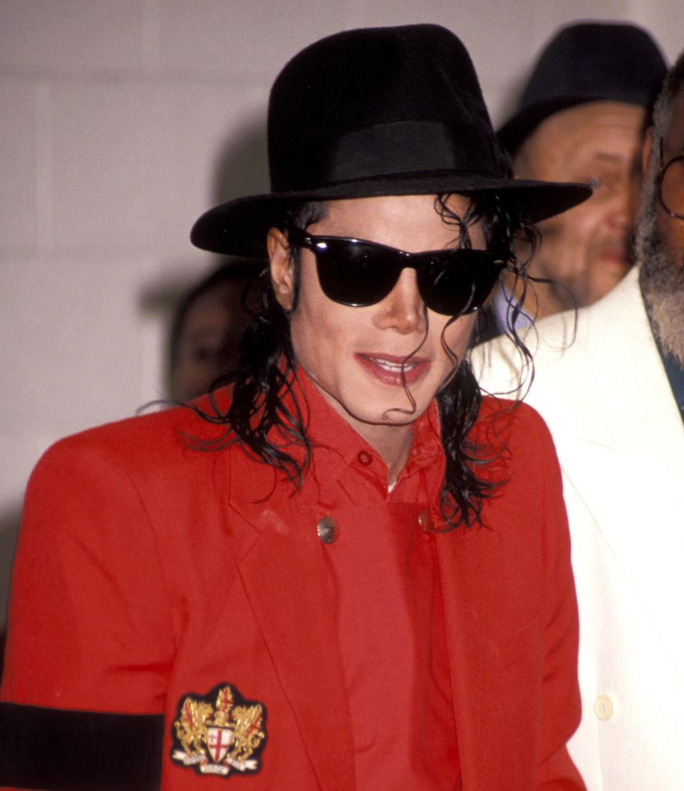 A glove, fedora and a poster of the late singer Michael Jackson have been removed from an exhibit at&nbsp;the Children&rsquo;s Museum of Indianapolis. (Photo: Ron Galella via Getty Images)