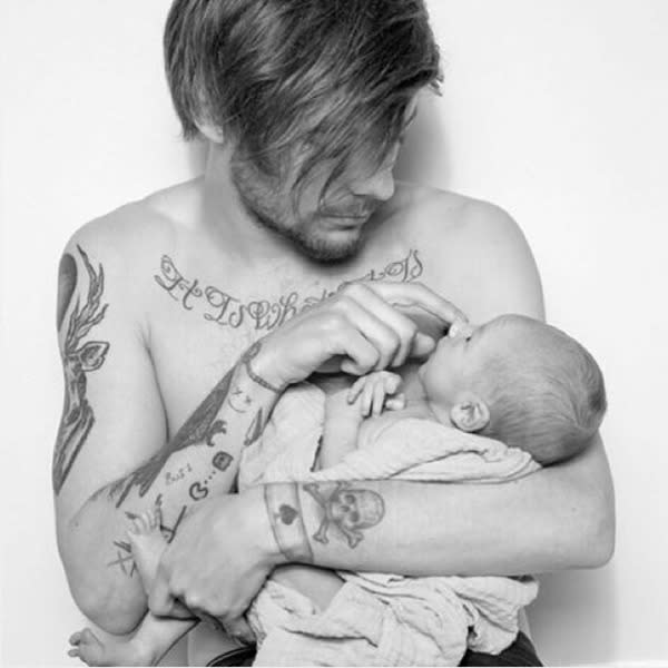 One Direction's Louis Tomlinson Shares Photo of Son Freddie – The Hollywood  Reporter